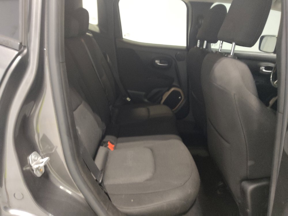 Used 2016 Jeep Renegade Latitude w/ Cold Weather Group AWD/4WD image 19