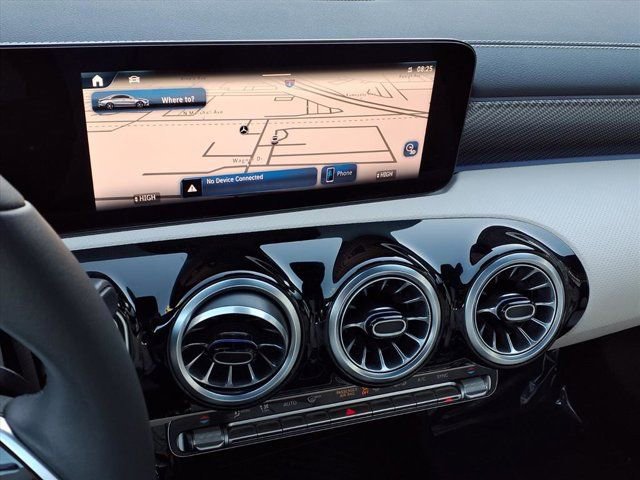 Used 2025 Mercedes-Benz CLA 250 image 5