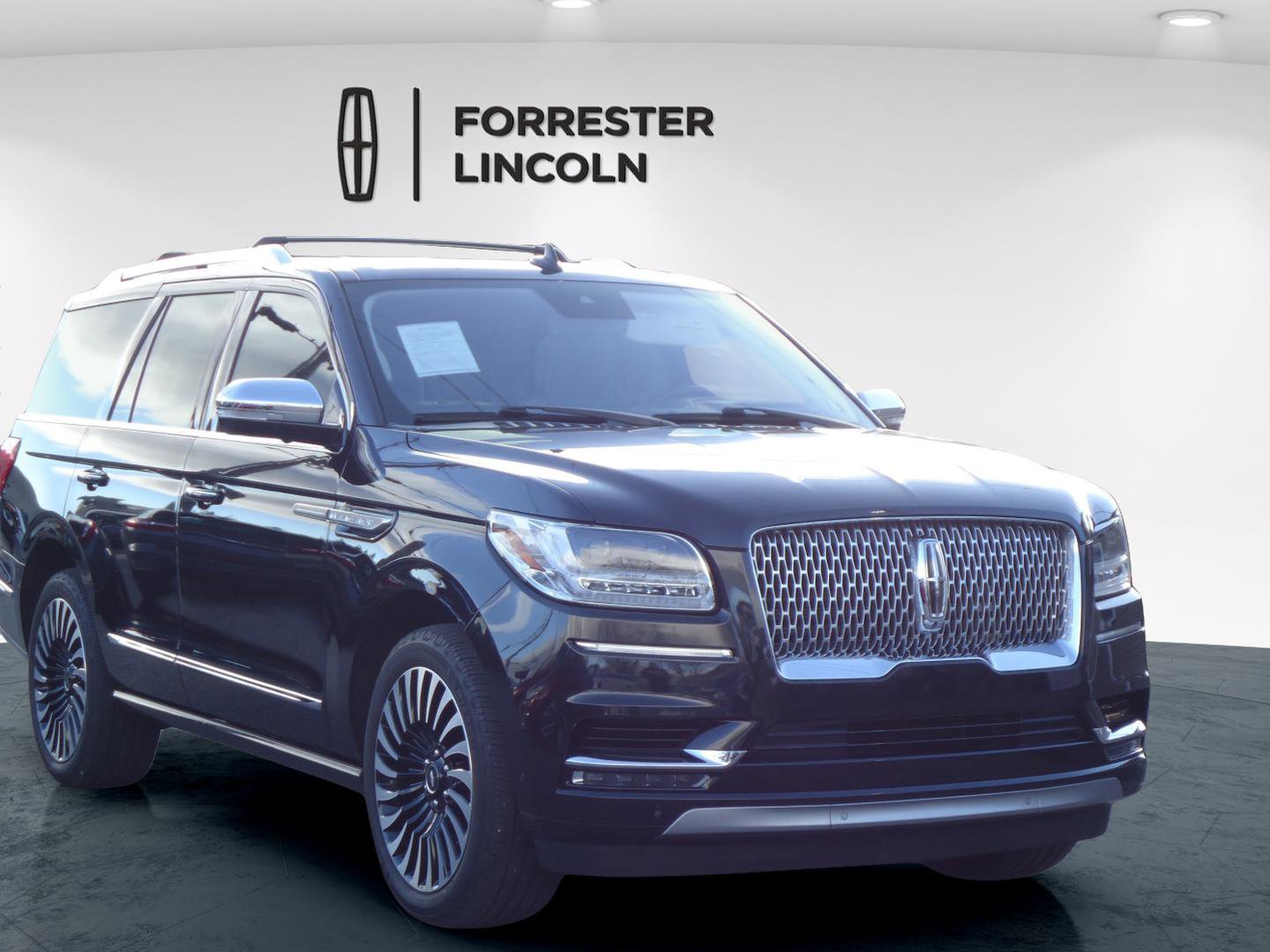 Used 2020 Lincoln Navigator Black Label w/ Cargo Convenience Package AWD/4WD image 1