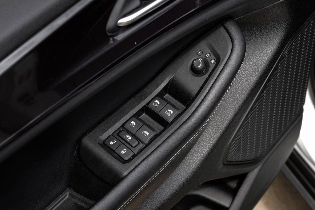 Used 2023 Jeep Grand Cherokee Altitude image 54