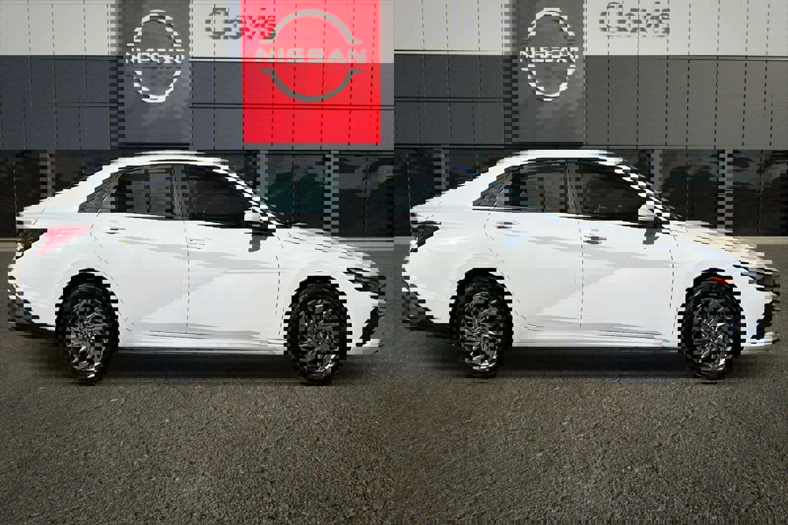 Used 2026 Hyundai Elantra Blue image 9