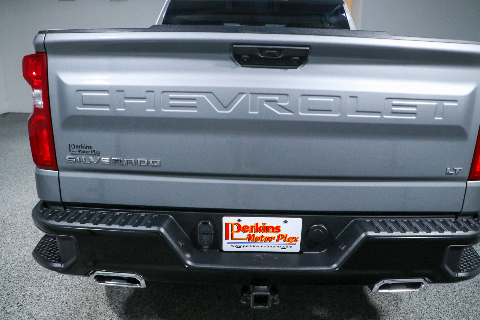 Used 2024 Chevrolet Silverado 1500 LT Trail Boss w/ Protection Package AWD/4WD image 8