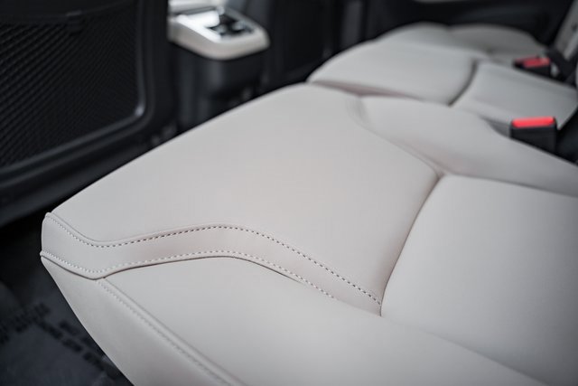 New 2026 Volvo XC90 B6 Plus w/ Protection Package Premier image 32