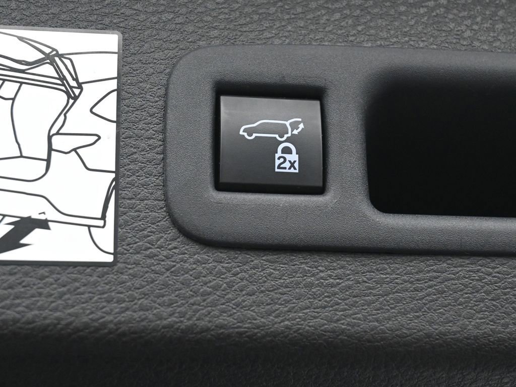 Certified 2024 Toyota Sienna XSE w/ XSE Plus Package image 35