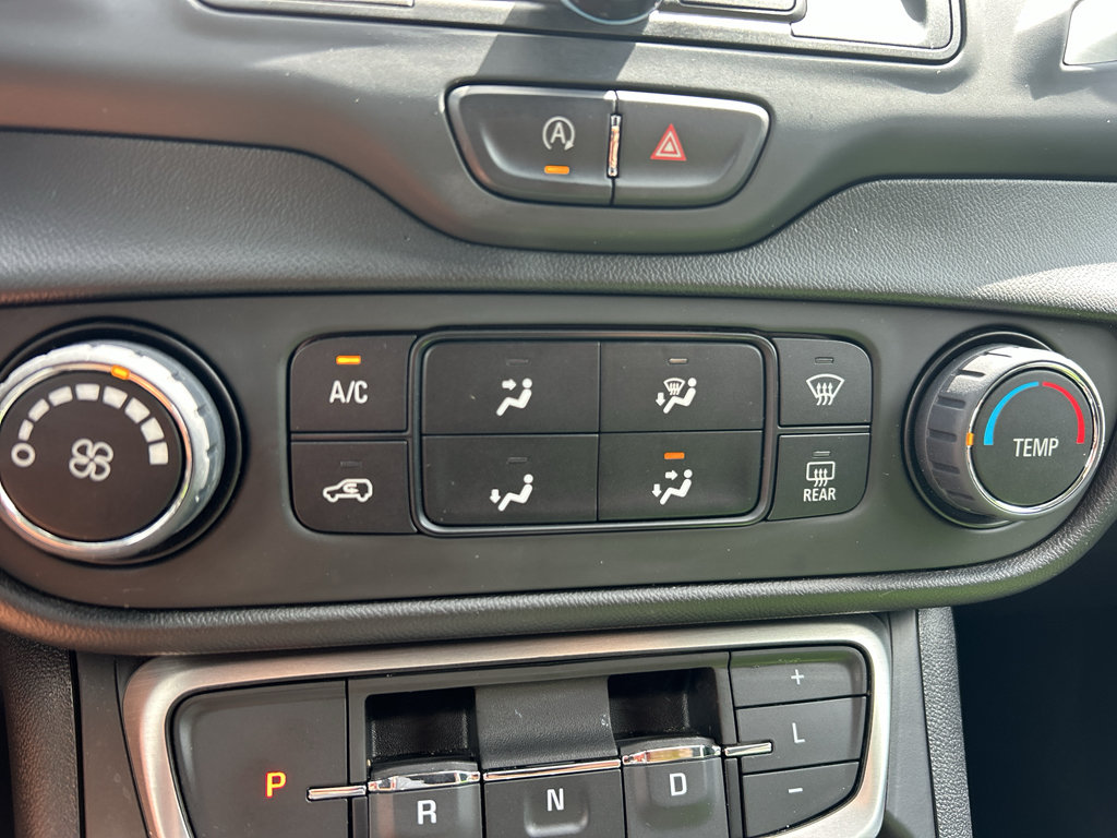 Used 2023 GMC Terrain SLE FWD image 28