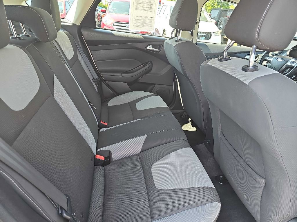 Used 2012 Ford Focus SE image 45