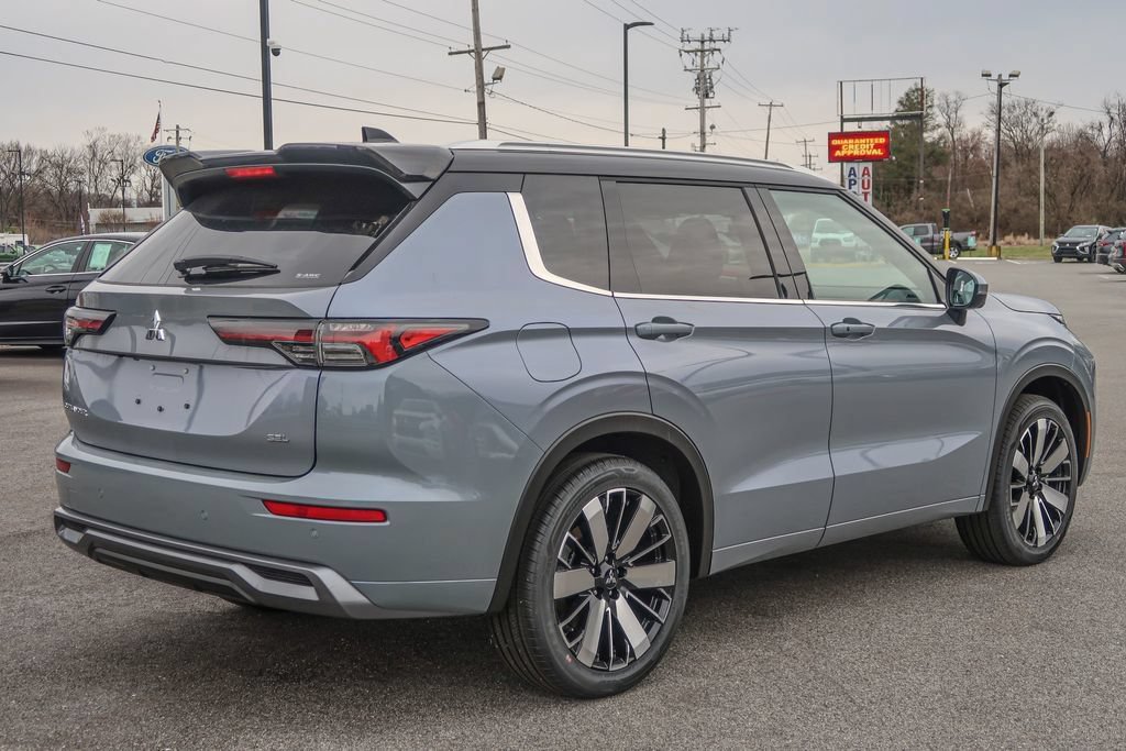 New 2026 Mitsubishi Outlander SEL AWD/4WD image 9