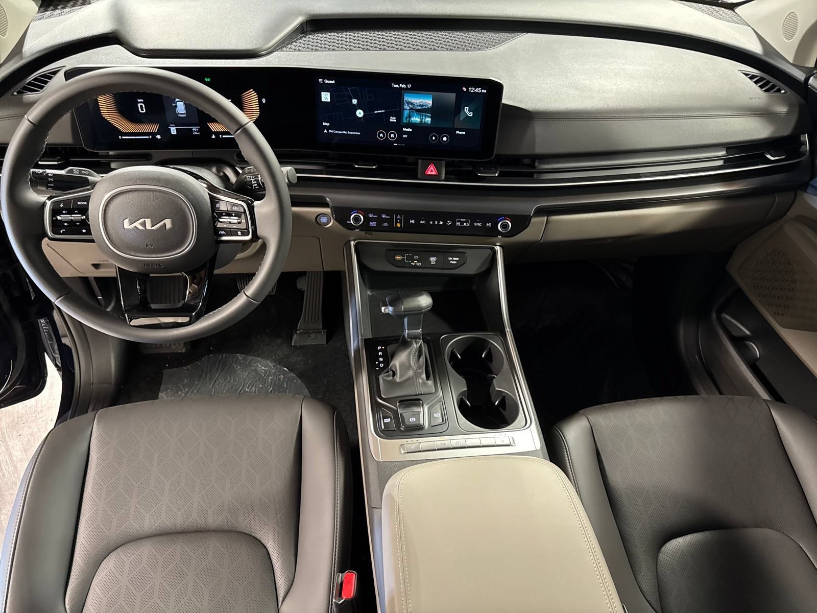New 2026 Kia Carnival FWD image 14
