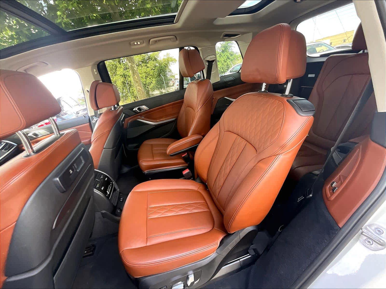 Used 2021 BMW X7 xDrive40i w/ Premium Package AWD/4WD image 26
