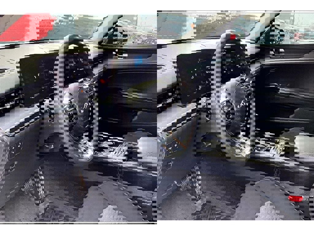 Used 2025 Kia K5 LXS image 14