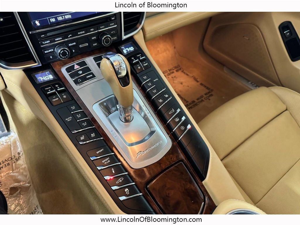 Used 2013 Porsche Panamera Turbo image 32