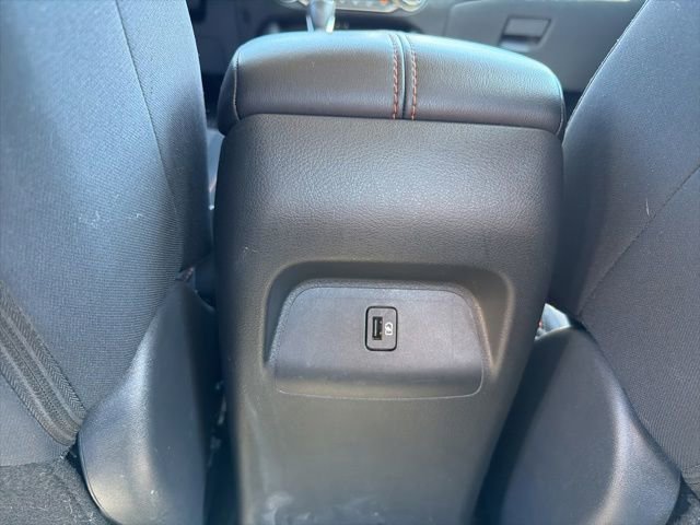 Used 2023 Nissan Sentra SR w/ Midnight Edition Package FWD image 12