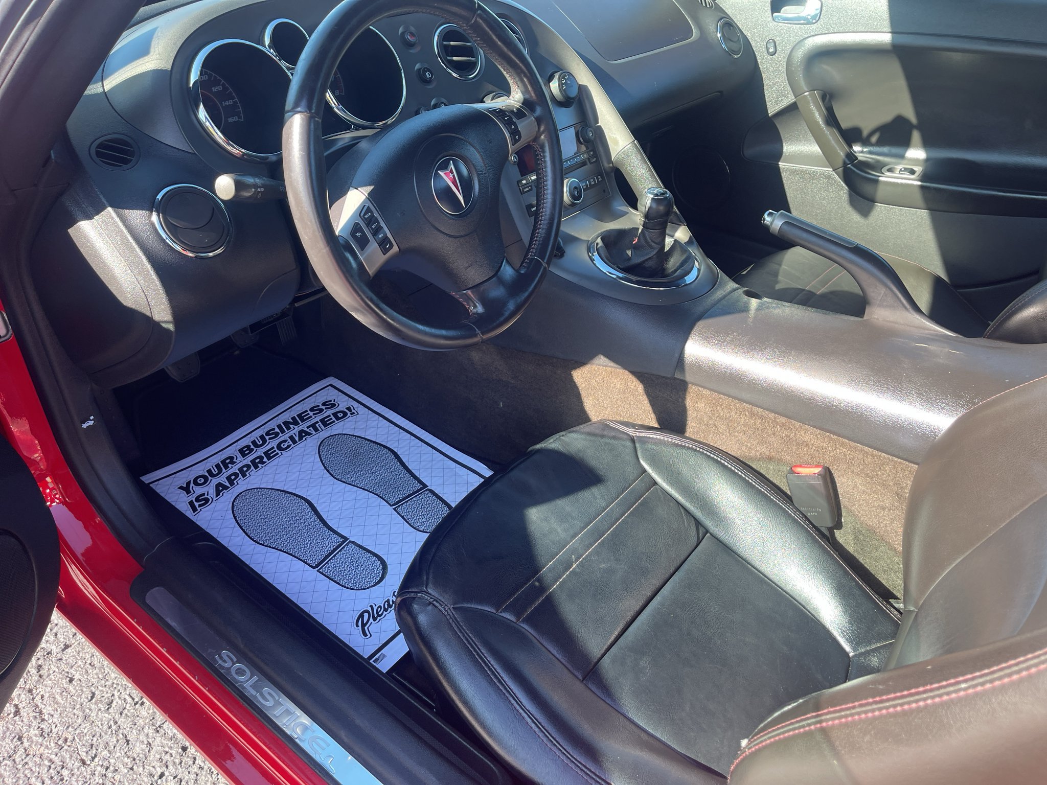 Used 2008 Pontiac Solstice GXP w/ Premium Package RWD image 12