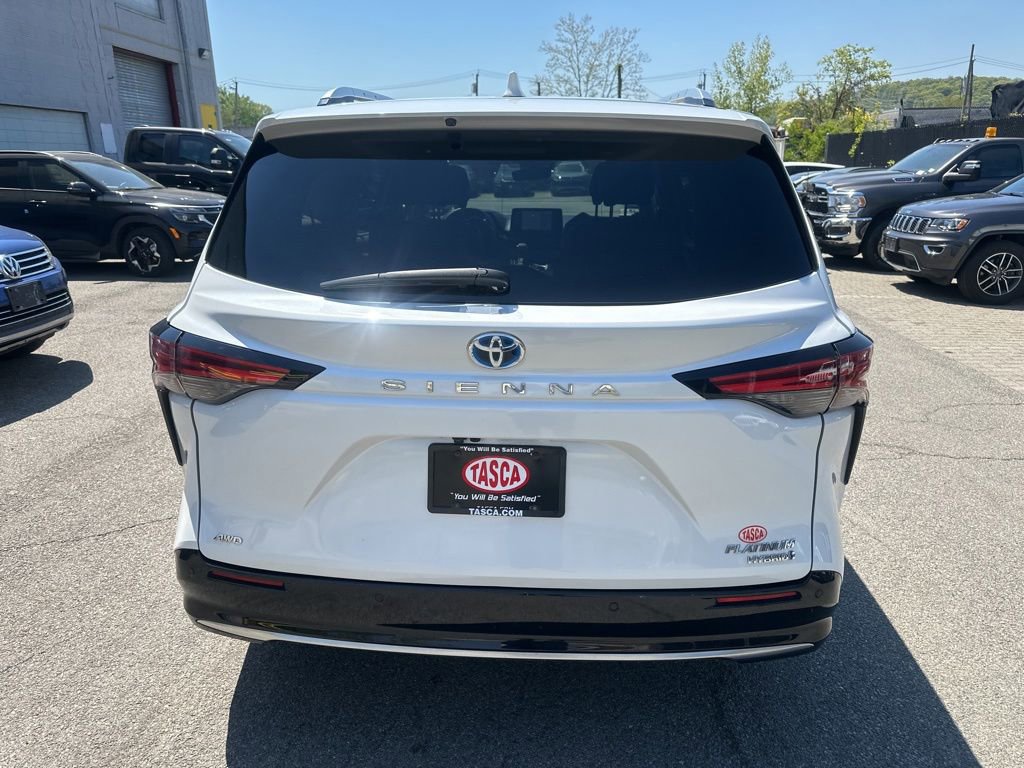 Used 2023 Toyota Sienna Platinum AWD/4WD image 5