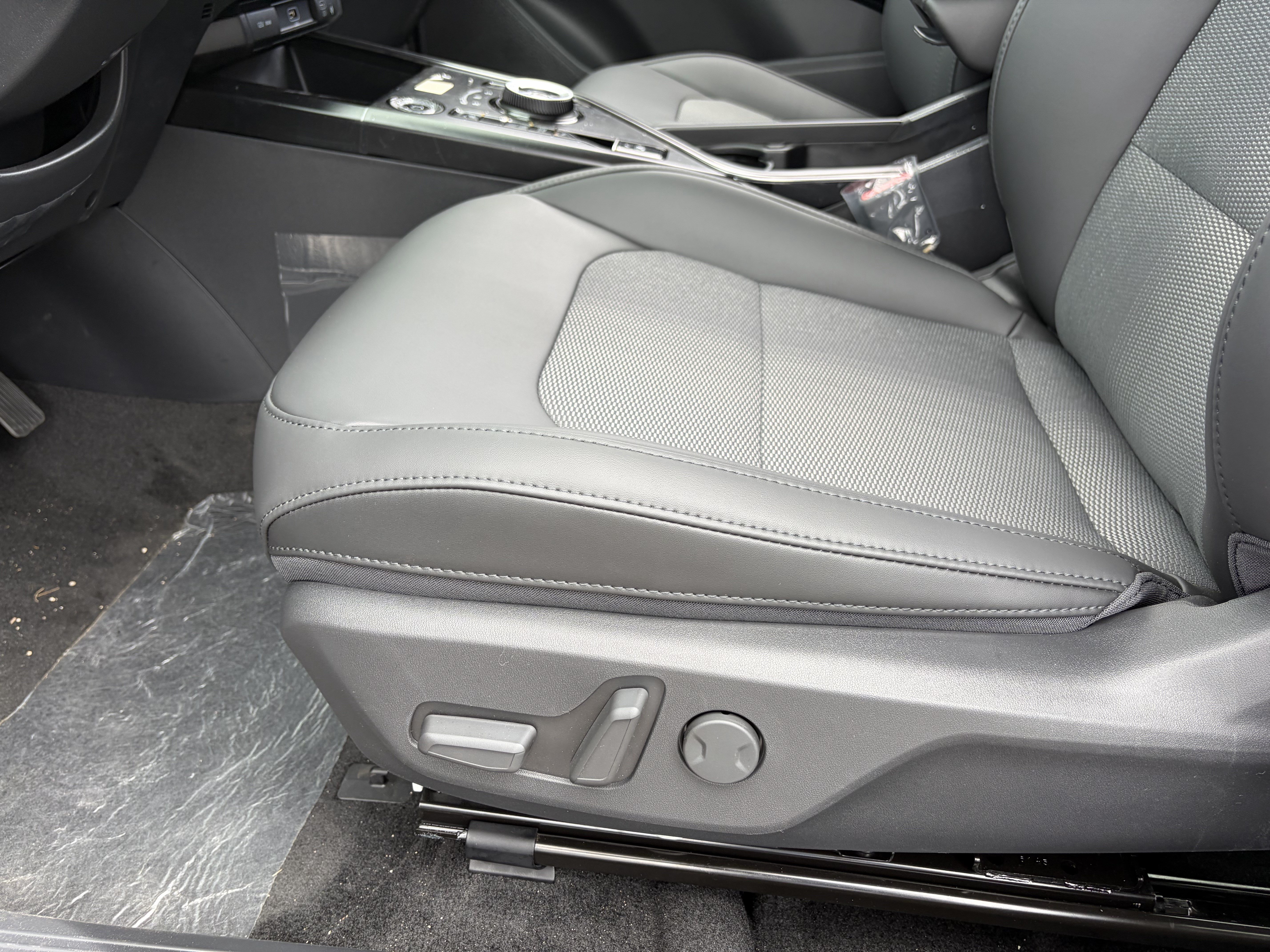 New 2026 Kia Niro Wind FWD image 19