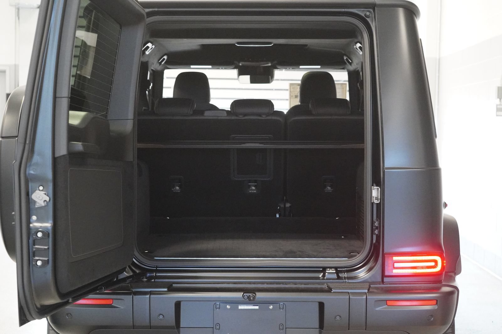New 2027 Mercedes-Benz G 580 e image 33