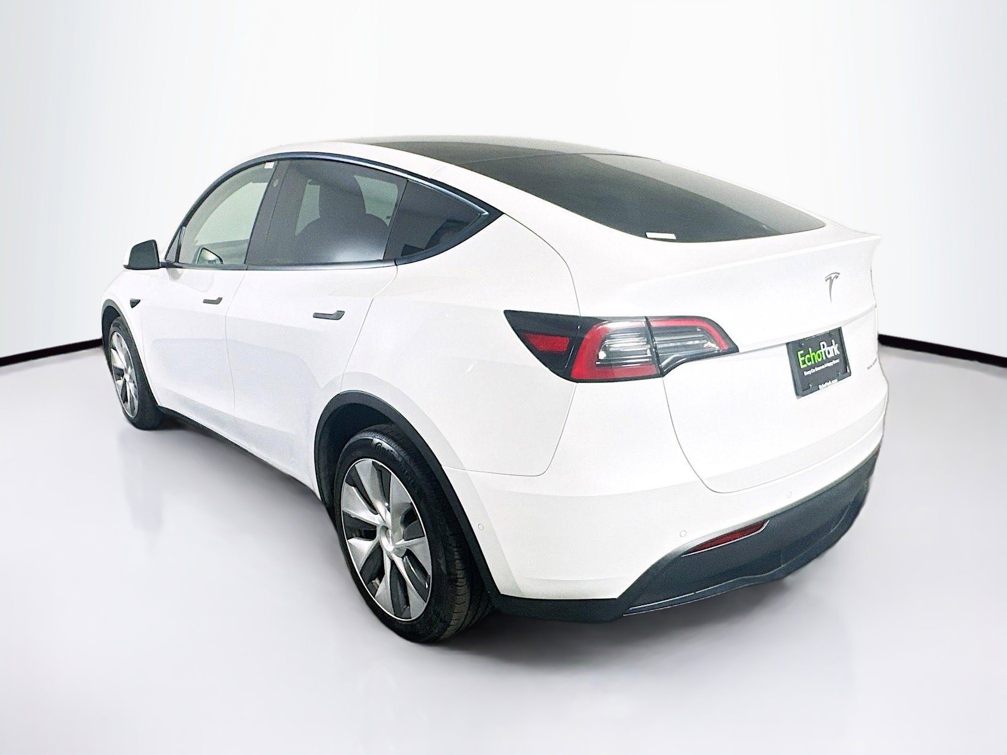 Used 2022 Tesla Model Y Long Range AWD/4WD image 5