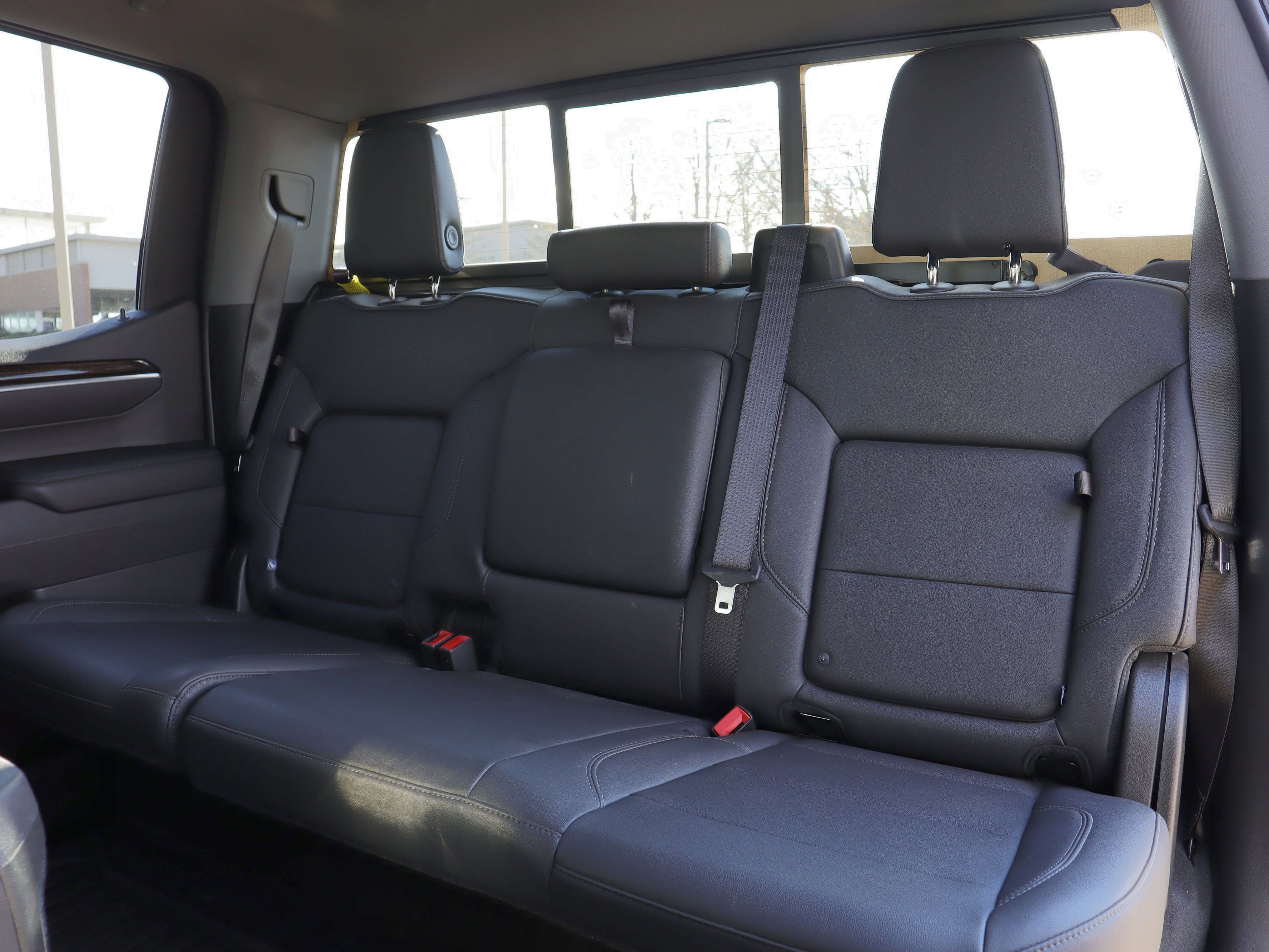 Used 2025 GMC Sierra 1500 Elevation w/ Elevation Premium Package image 10