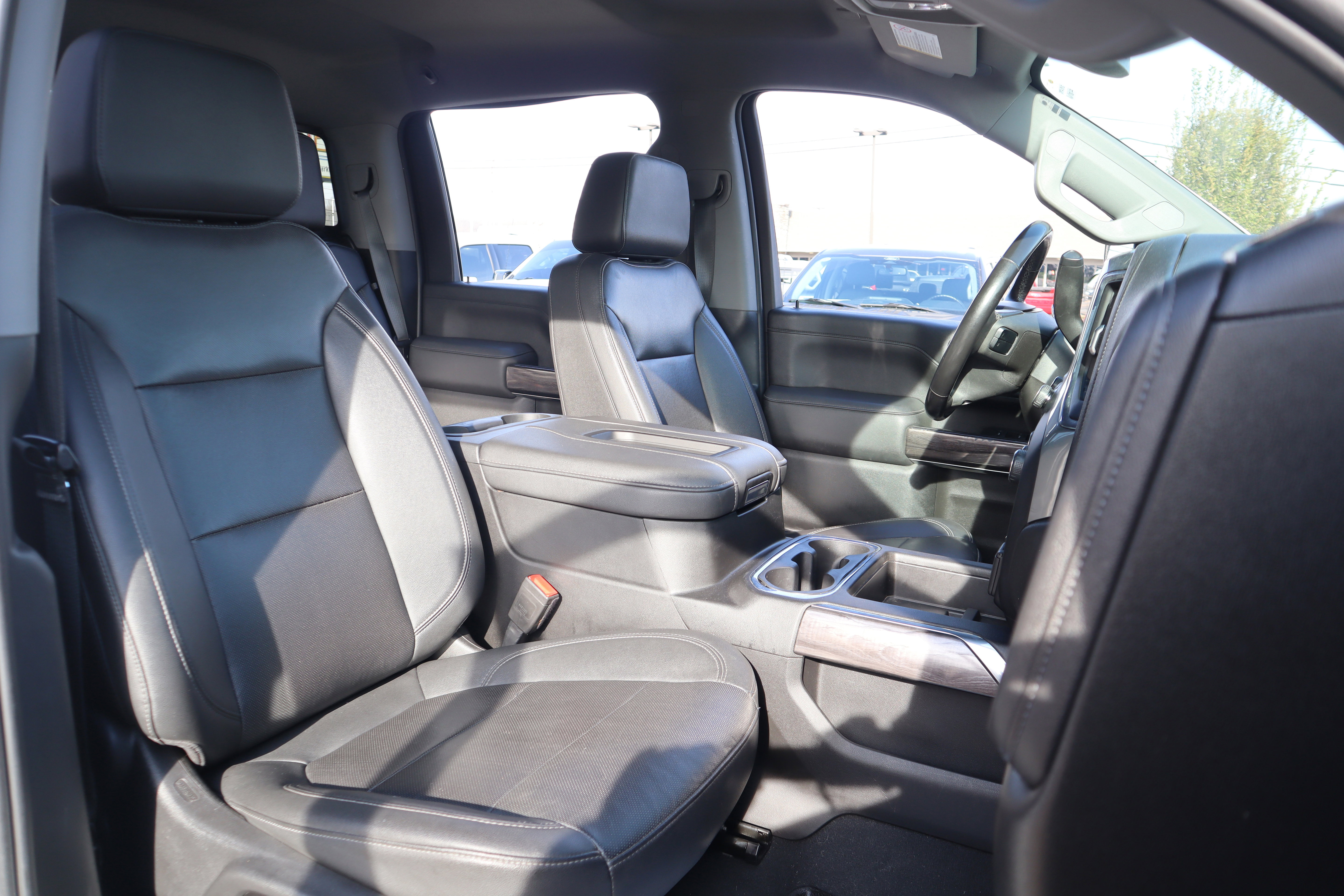 Used 2021 Chevrolet Silverado 2500 LTZ w/ LTZ Convenience Package image 34