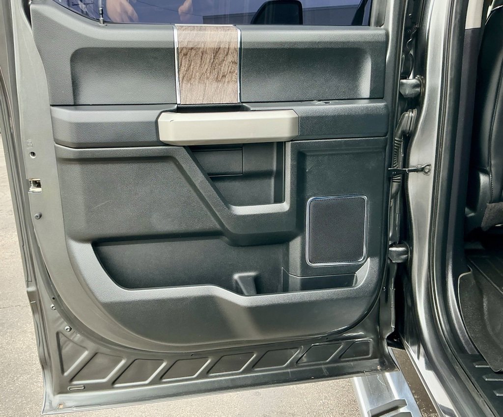 Used 2019 Ford F350 Lariat w/ Lariat Ultimate Package image 32
