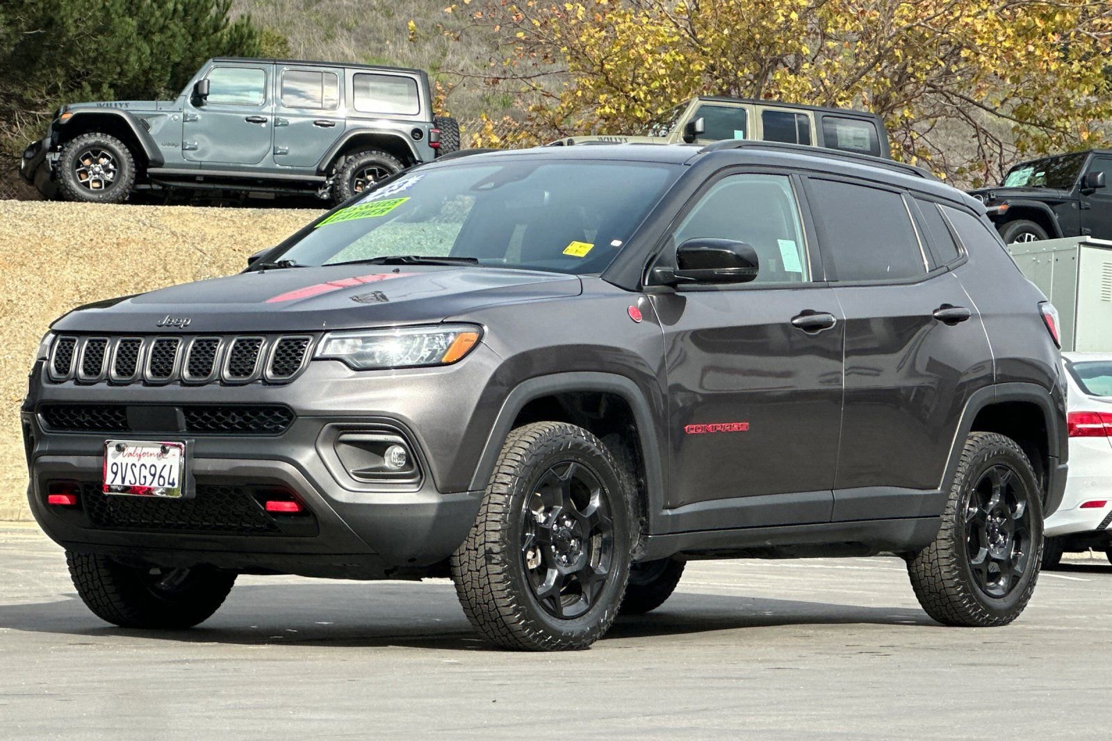 Used 2023 Jeep Compass Trailhawk image 9