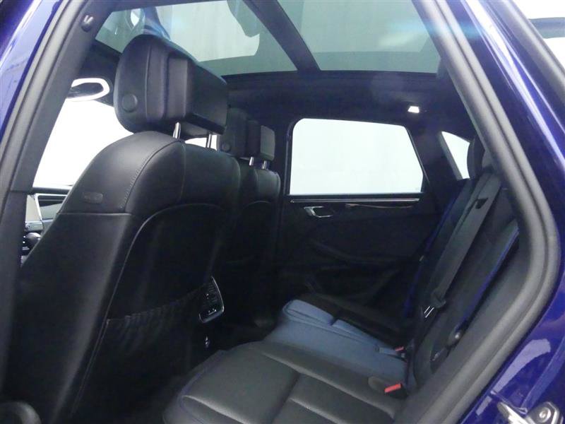 Used 2023 Porsche Macan AWD/4WD image 19