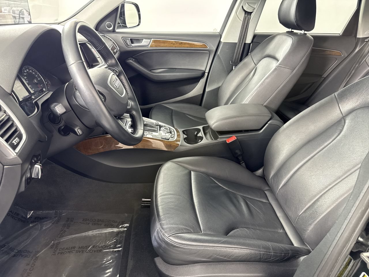 Used 2017 Audi Q5 2.0T Premium Plus w/ Technology Package AWD/4WD image 2