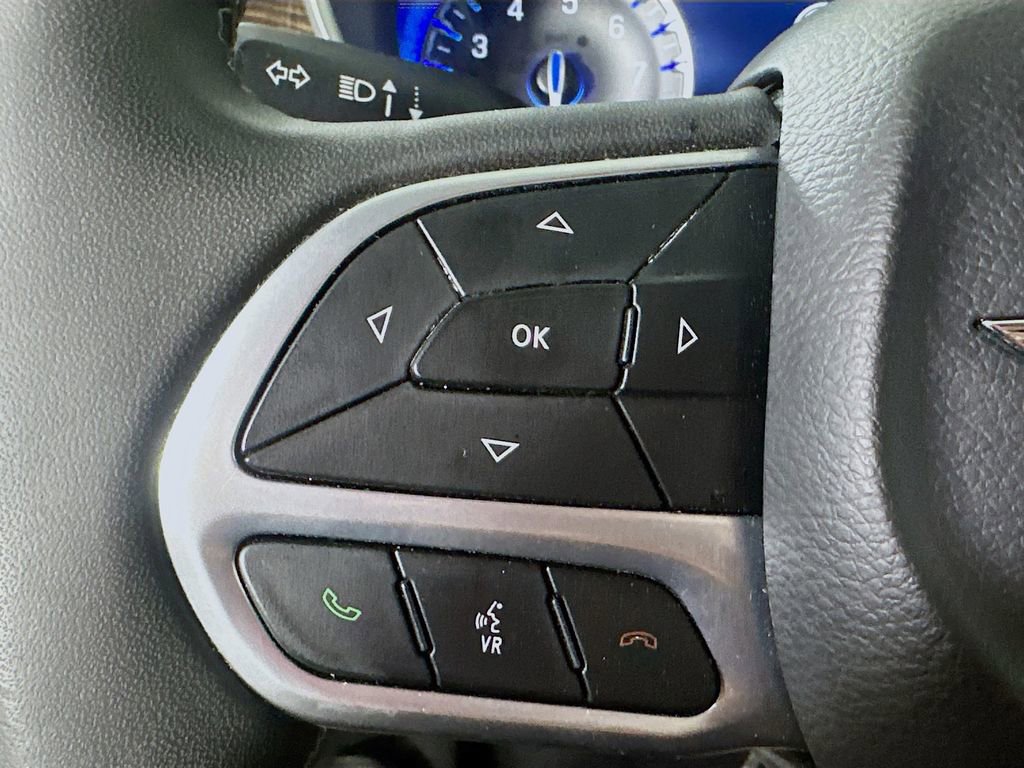 Used 2023 Chrysler Pacifica Limited image 24