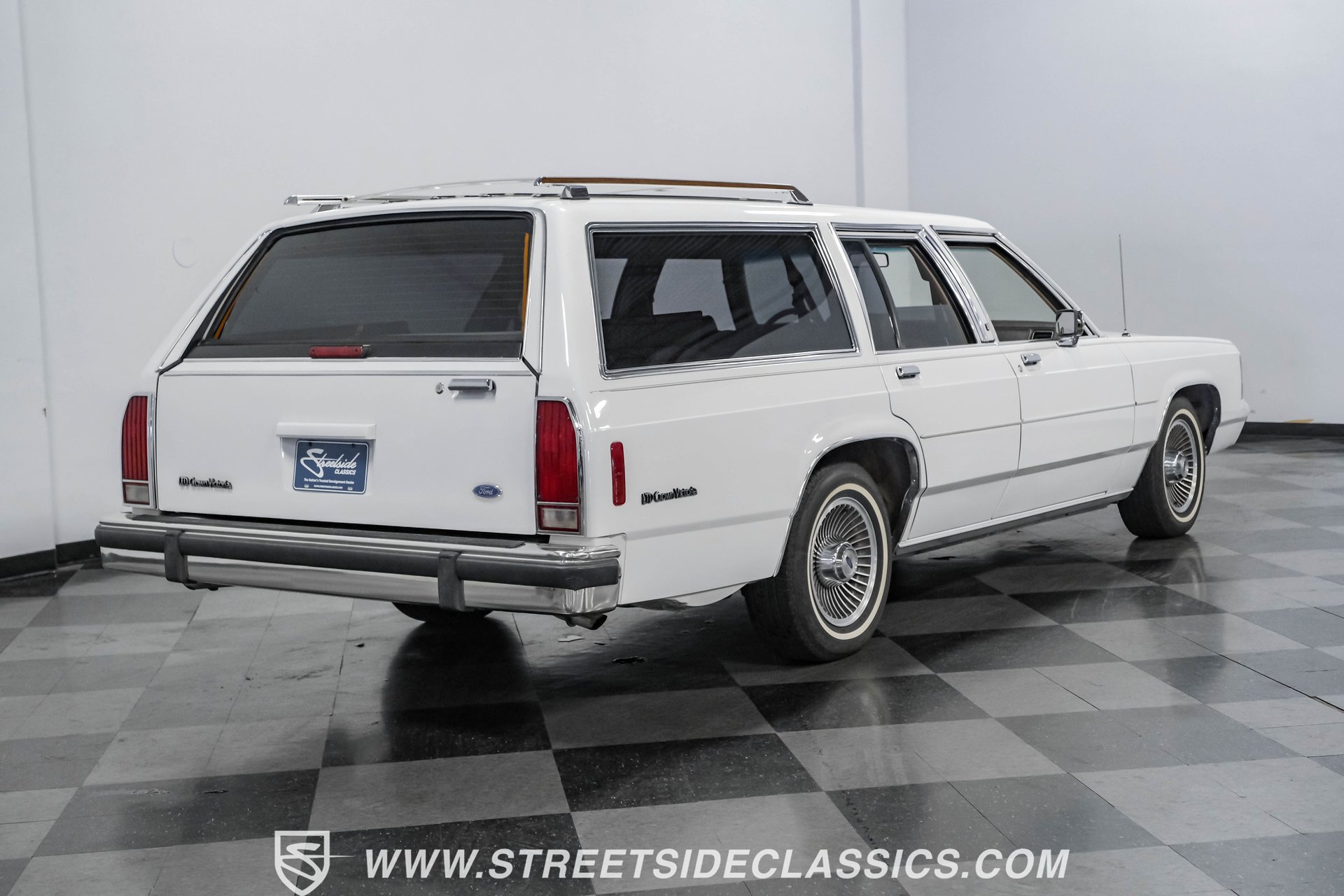 Used 1990 Ford LTD Crown Victoria image 25