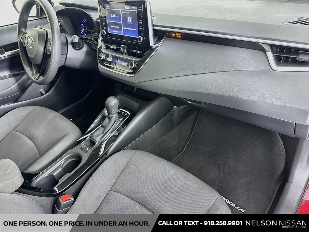 Used 2021 Toyota Corolla LE FWD image 26
