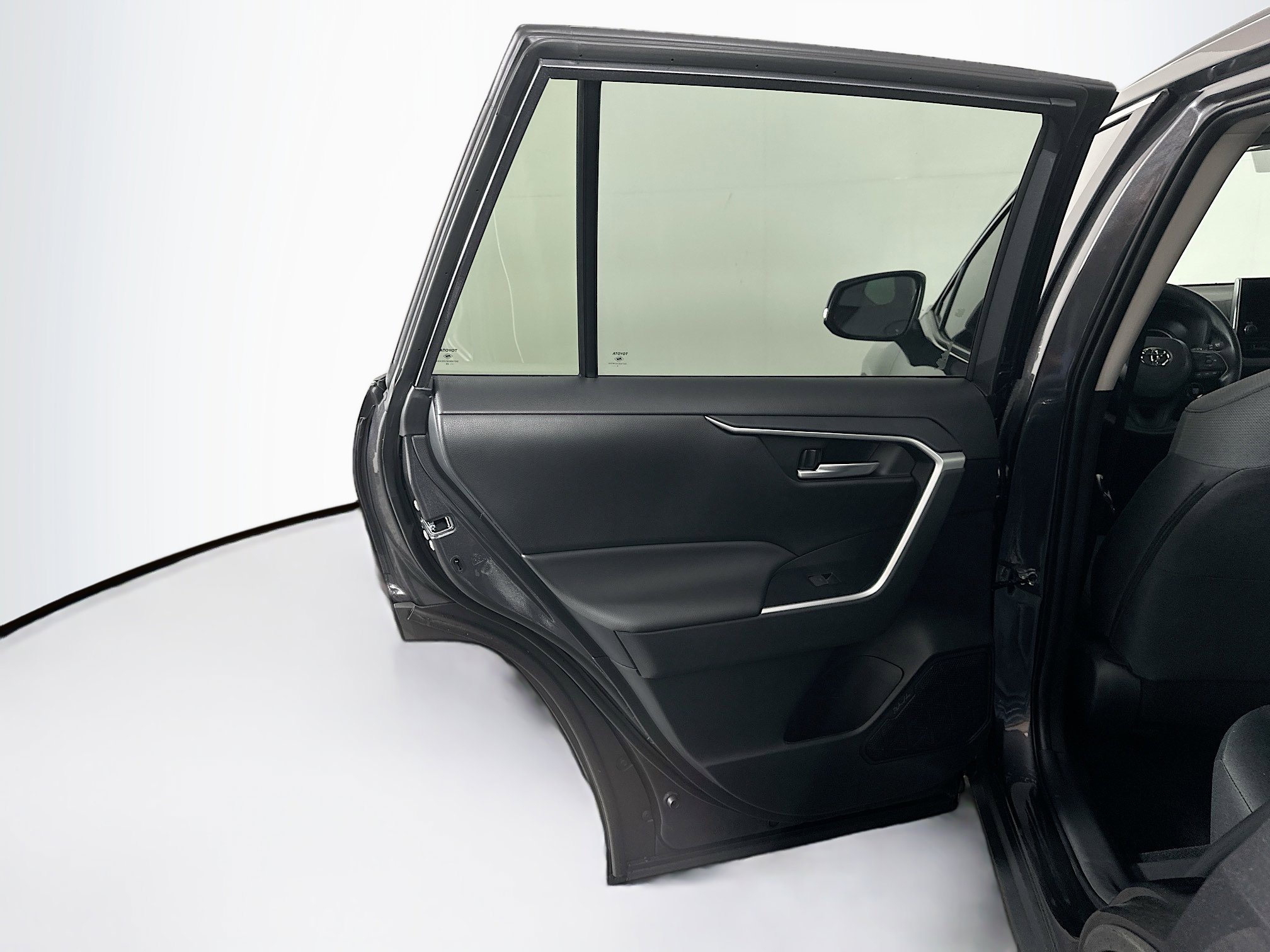 Used 2025 Toyota RAV4 XLE w/ Convenience Package image 27