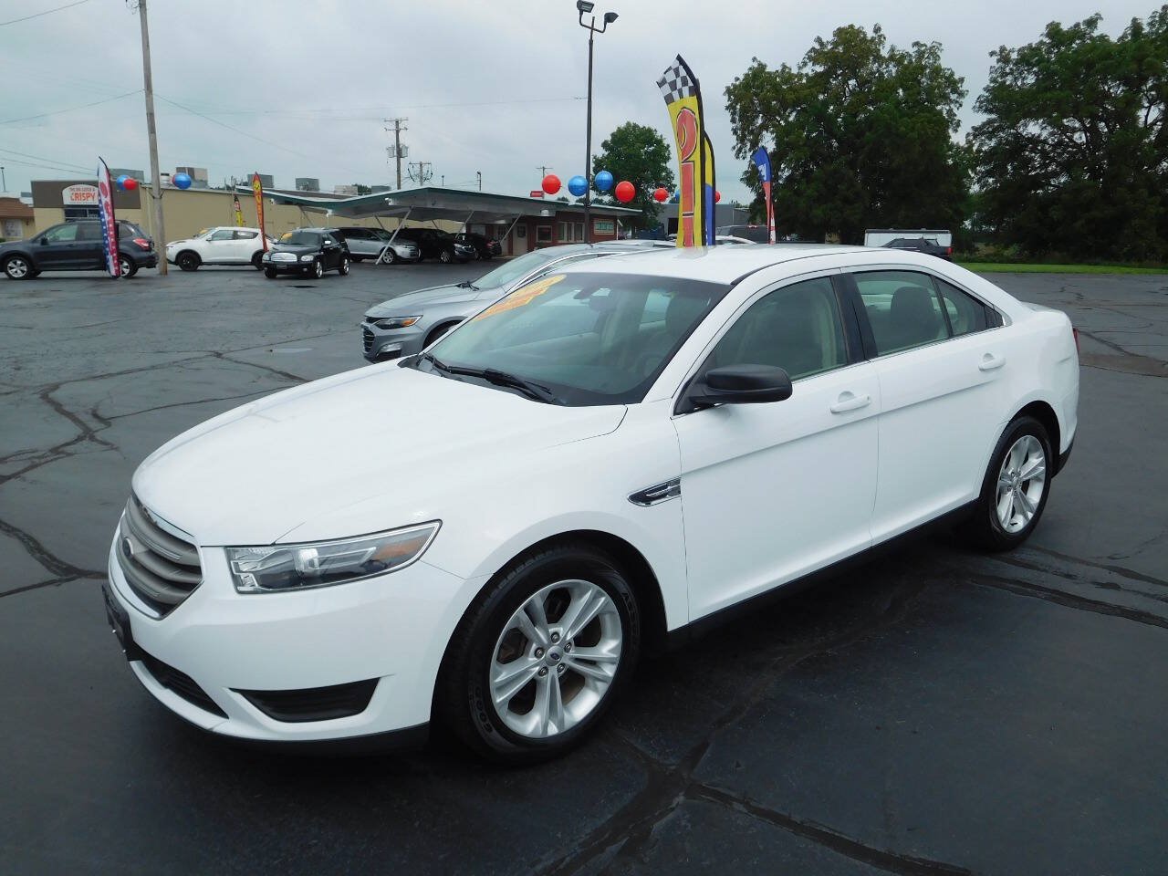 Used 2016 Ford Taurus SE FWD image 6