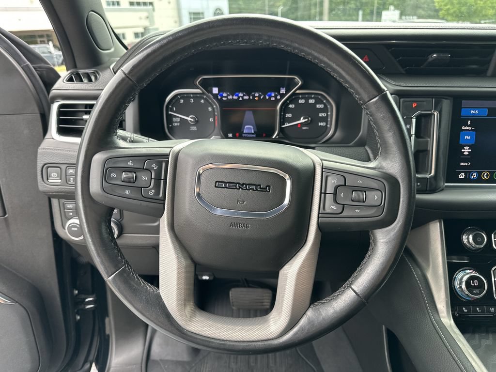 Used 2021 GMC Yukon Denali w/ Denali Premium Package AWD/4WD image 12