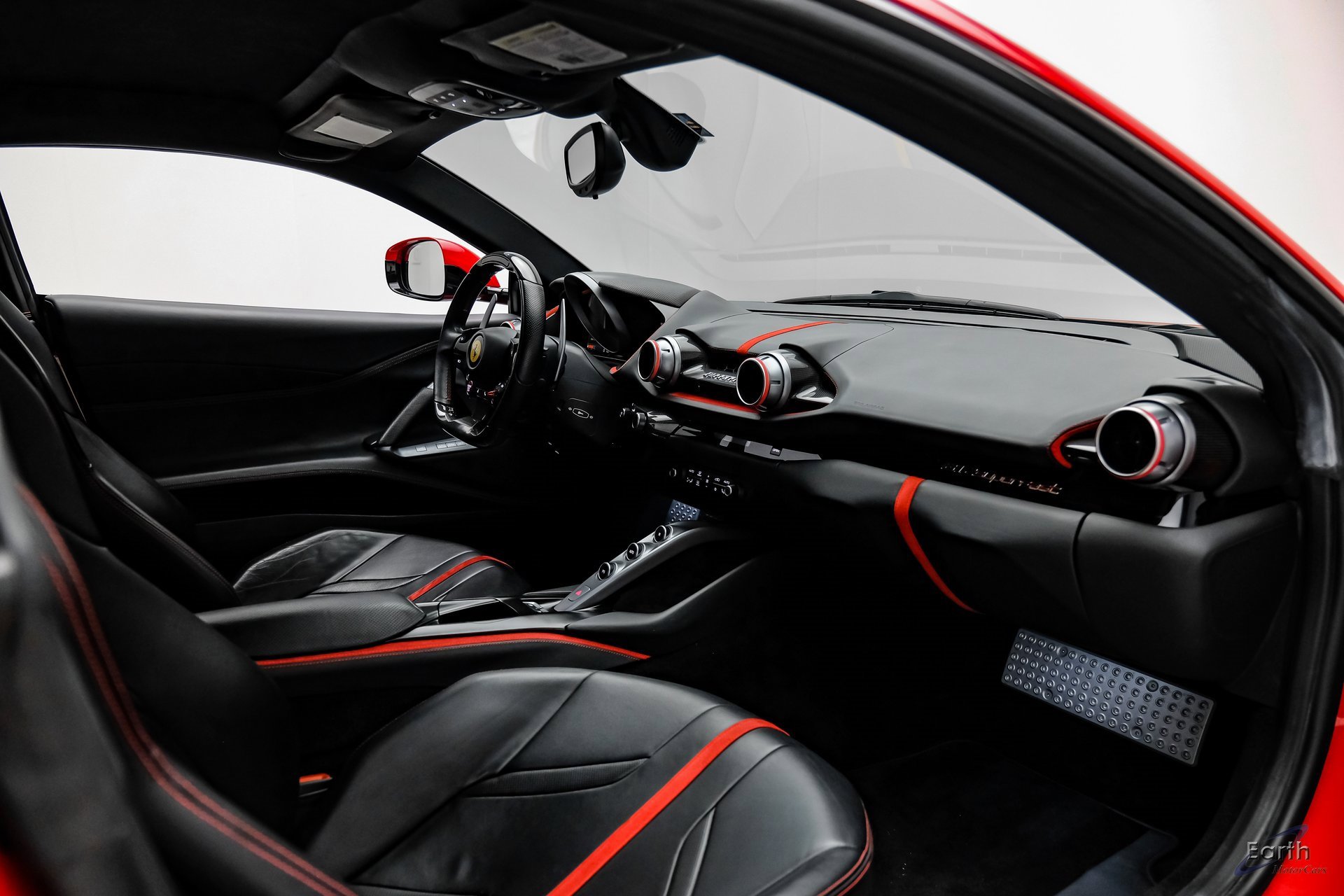 Used 2018 Ferrari 812 Superfast image 52