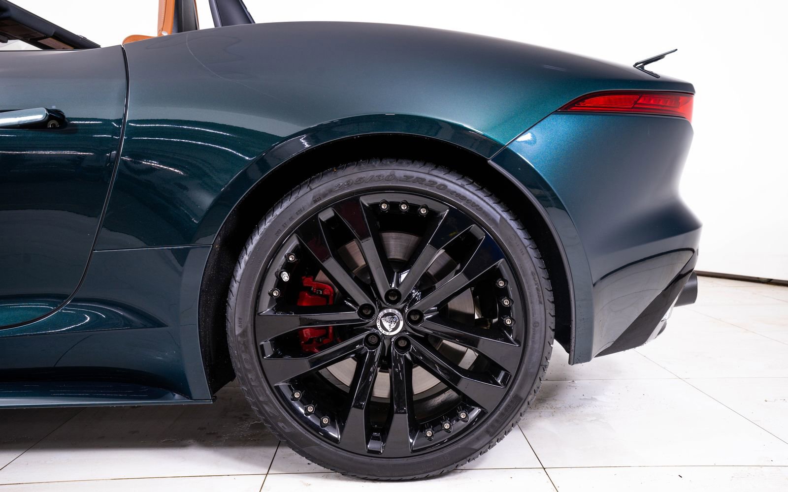 Used 2024 Jaguar F-TYPE R-Dynamic image 15