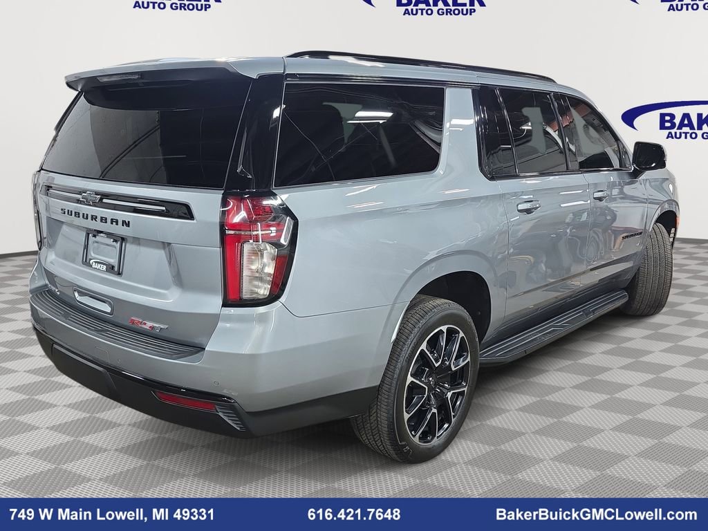 Used 2024 Chevrolet Suburban RST w/ Luxury Package image 4