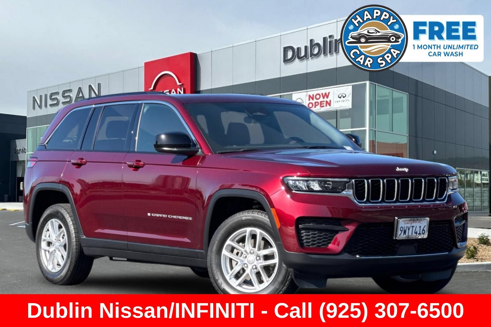 Used 2025 Jeep Grand Cherokee Laredo X w/ Luxury Tech Group I RWD image 1