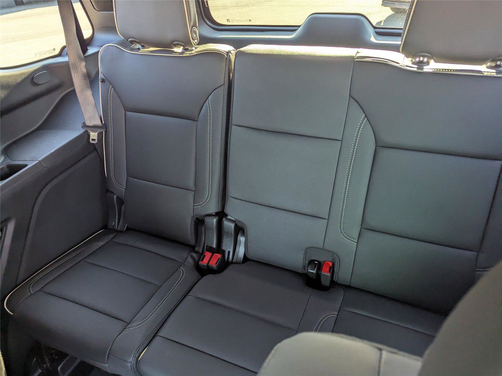 New 2026 GMC Yukon Elevation image 13