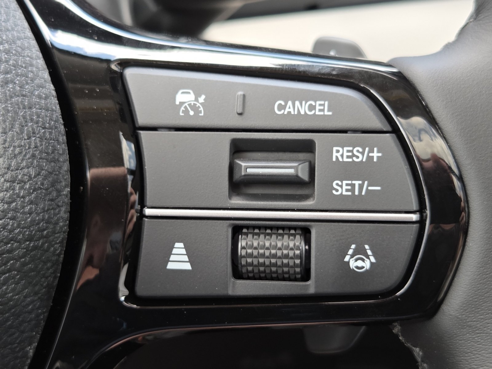 New 2026 Honda Pilot Touring image 11