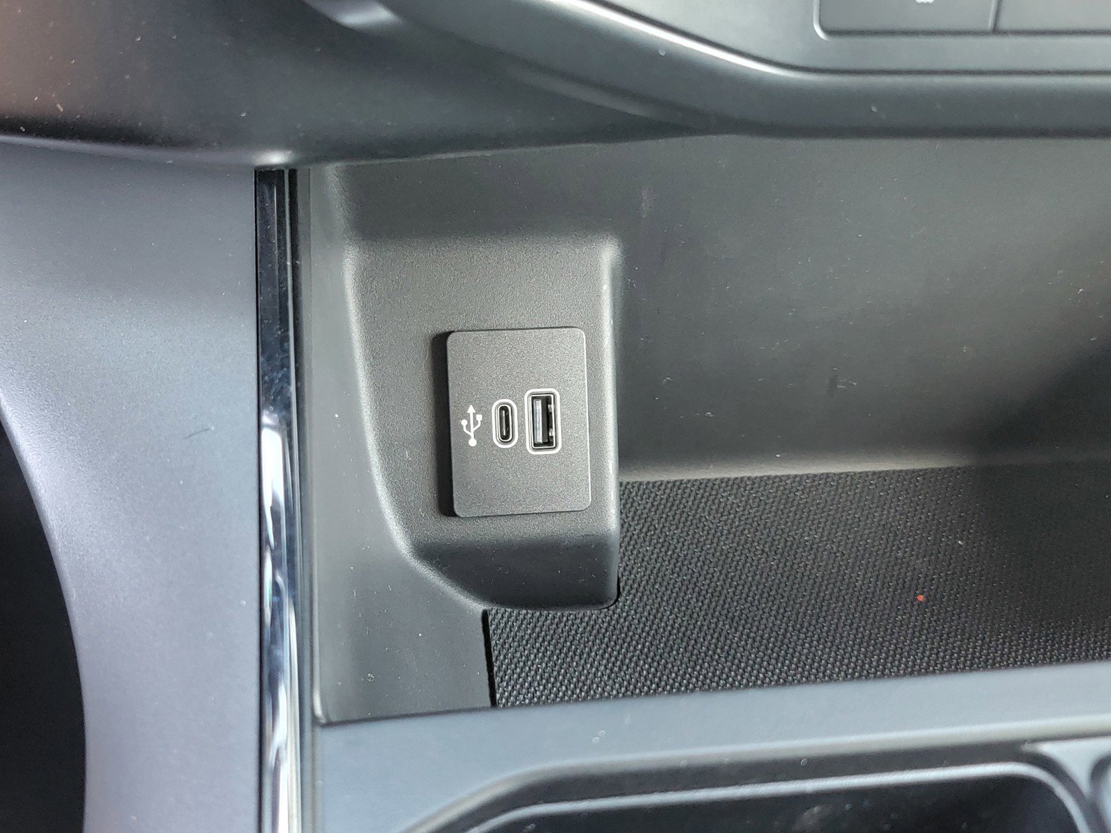New 2025 Ford F150 Lightning Flash image 21