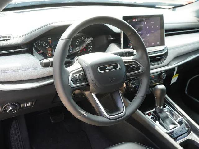 Certified 2023 Jeep Compass Latitude AWD/4WD image 18