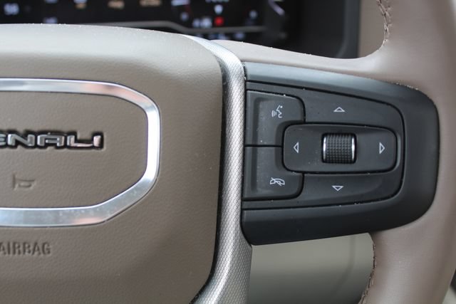 Used 2023 GMC Yukon Denali AWD/4WD image 25