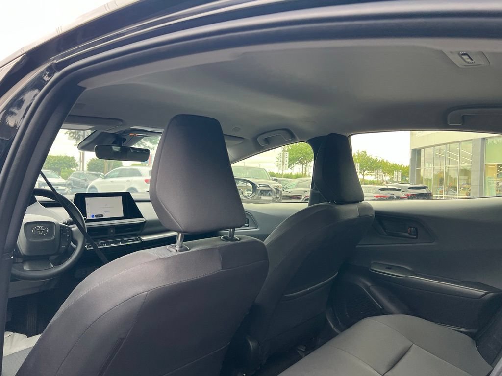 Used 2025 Toyota Prius LE FWD image 13