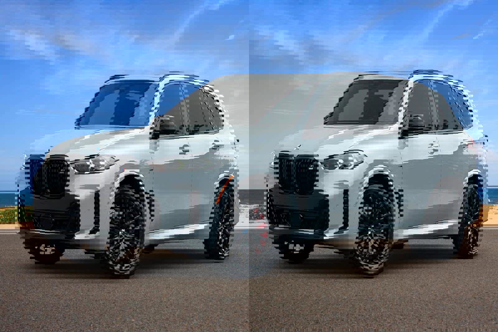 Used 2025 BMW X5 M60i w/ Executive Package image 1