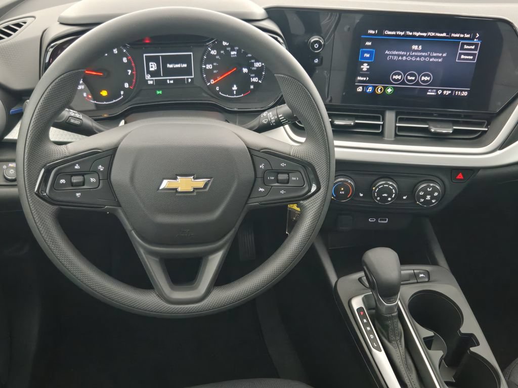 New 2026 Chevrolet Trax LS w/ LS Convenience Package FWD image 29