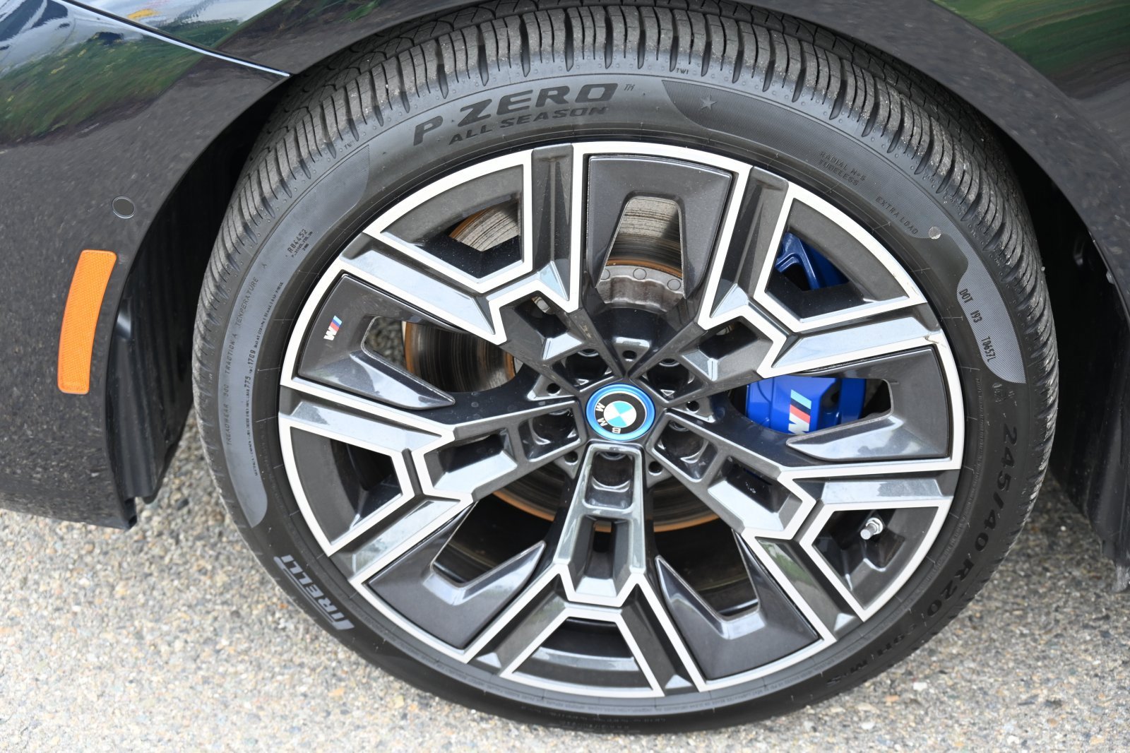 Certified 2025 BMW i5 eDrive40i w/ M Sport Package image 6