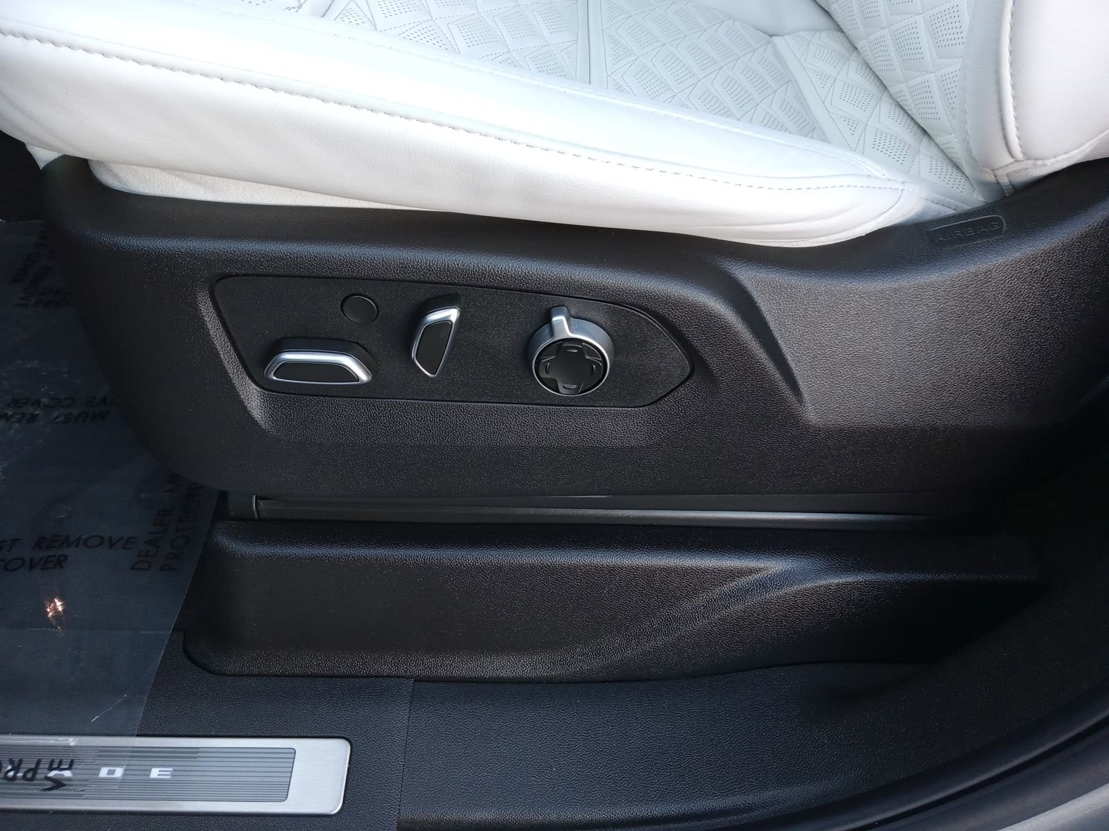 Certified 2025 Cadillac Escalade Sport Platinum w/ LPO, ONYX Package image 13