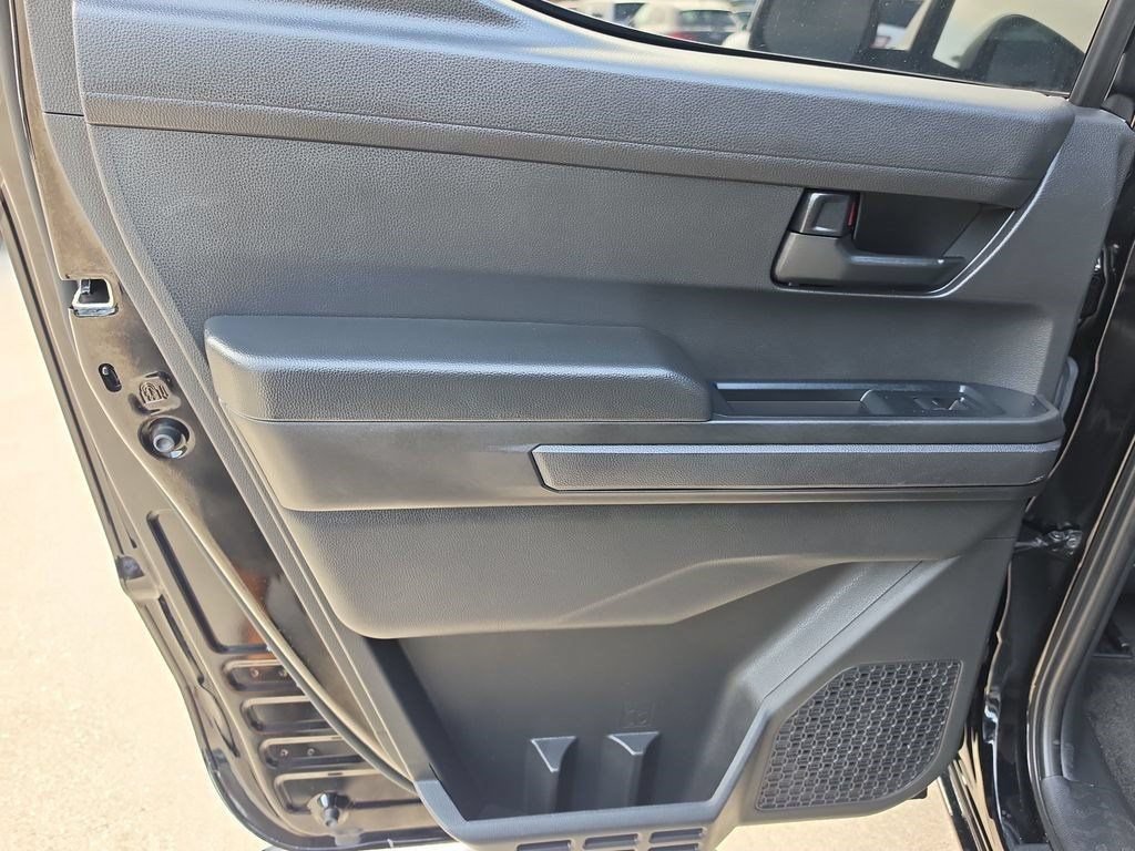 Certified 2025 Toyota Tacoma SR5 AWD/4WD image 29
