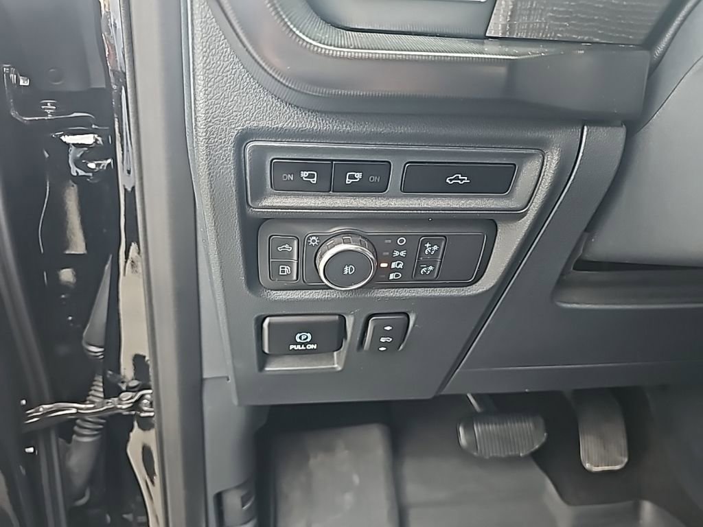 Used 2023 Ford F150 Platinum w/ Equipment Group 701A High image 18