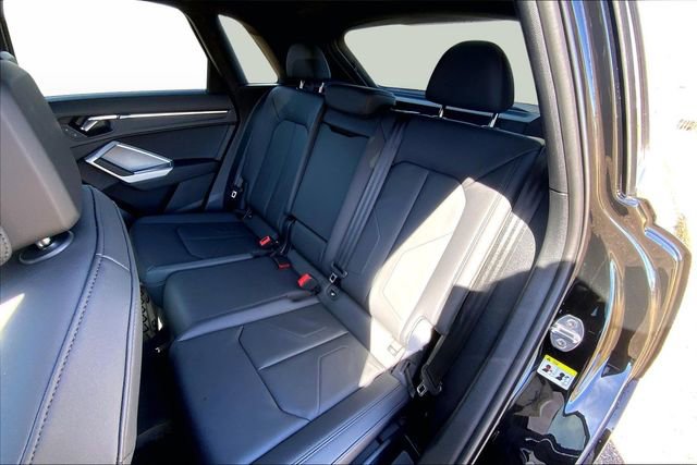 Certified 2025 Audi Q3 2.0T Premium w/ Convenience Package image 18